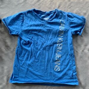 Kids Calvin Klein Jeans V Neck Shirt Size 5